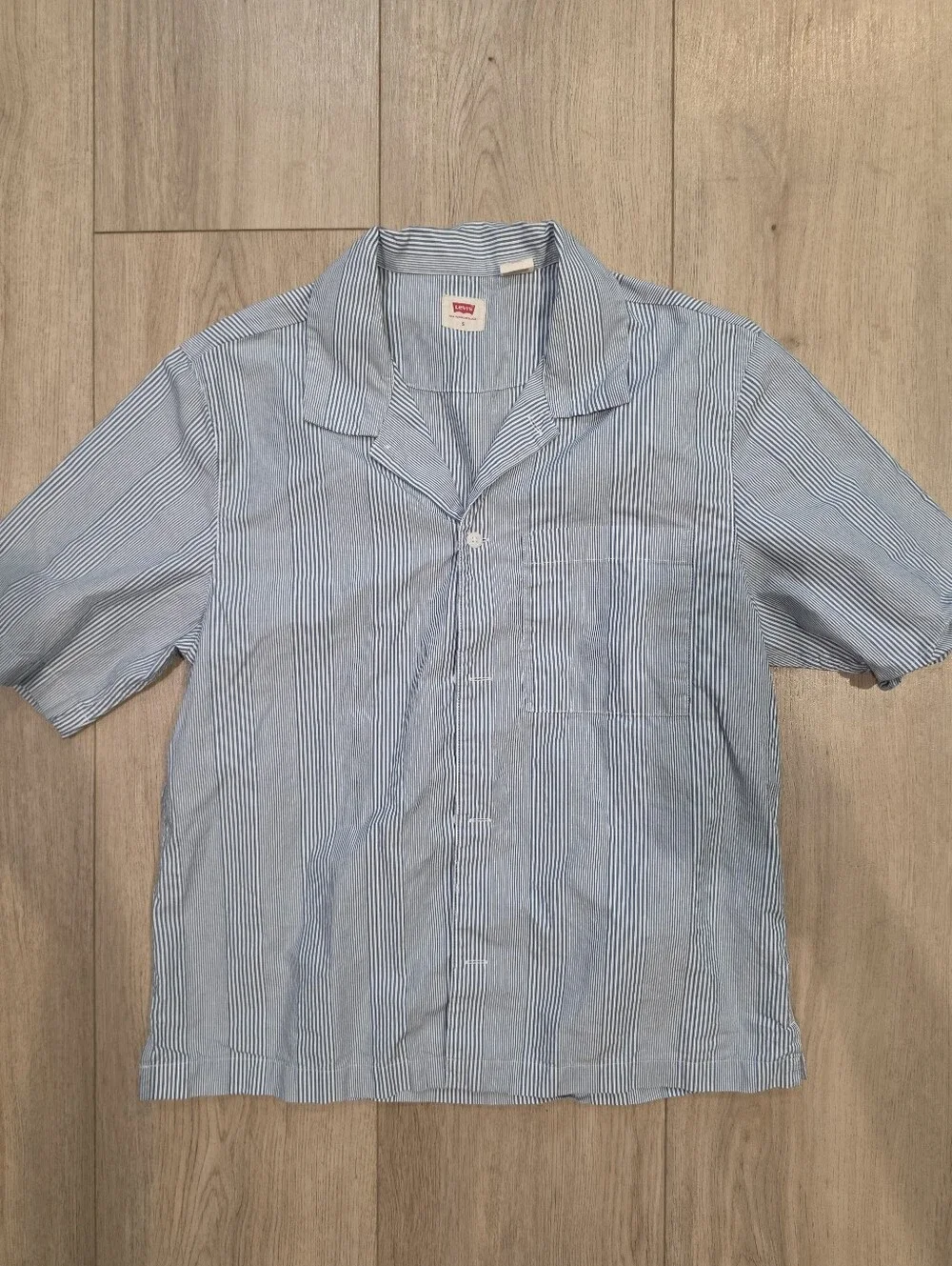 Levis Mens Small Blue White Striped Camp Collar Shirt Short Sleeve Button Up